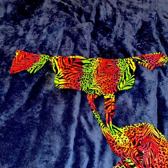 Dresses - Picture 5 of 5